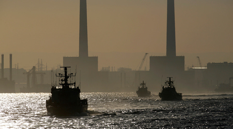 Click to enlarge Israeli navy patrol vessels take part in a drill simulating the targeting of an infiltrated enemy vessel and the evacuation of a patrol boat, in the Mediterranean Sea off the coast of Ashdod, southern Israel November 8, 2016