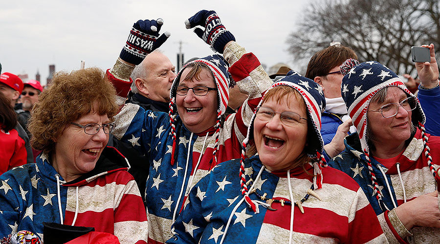 Attendees gather in the National Mall.