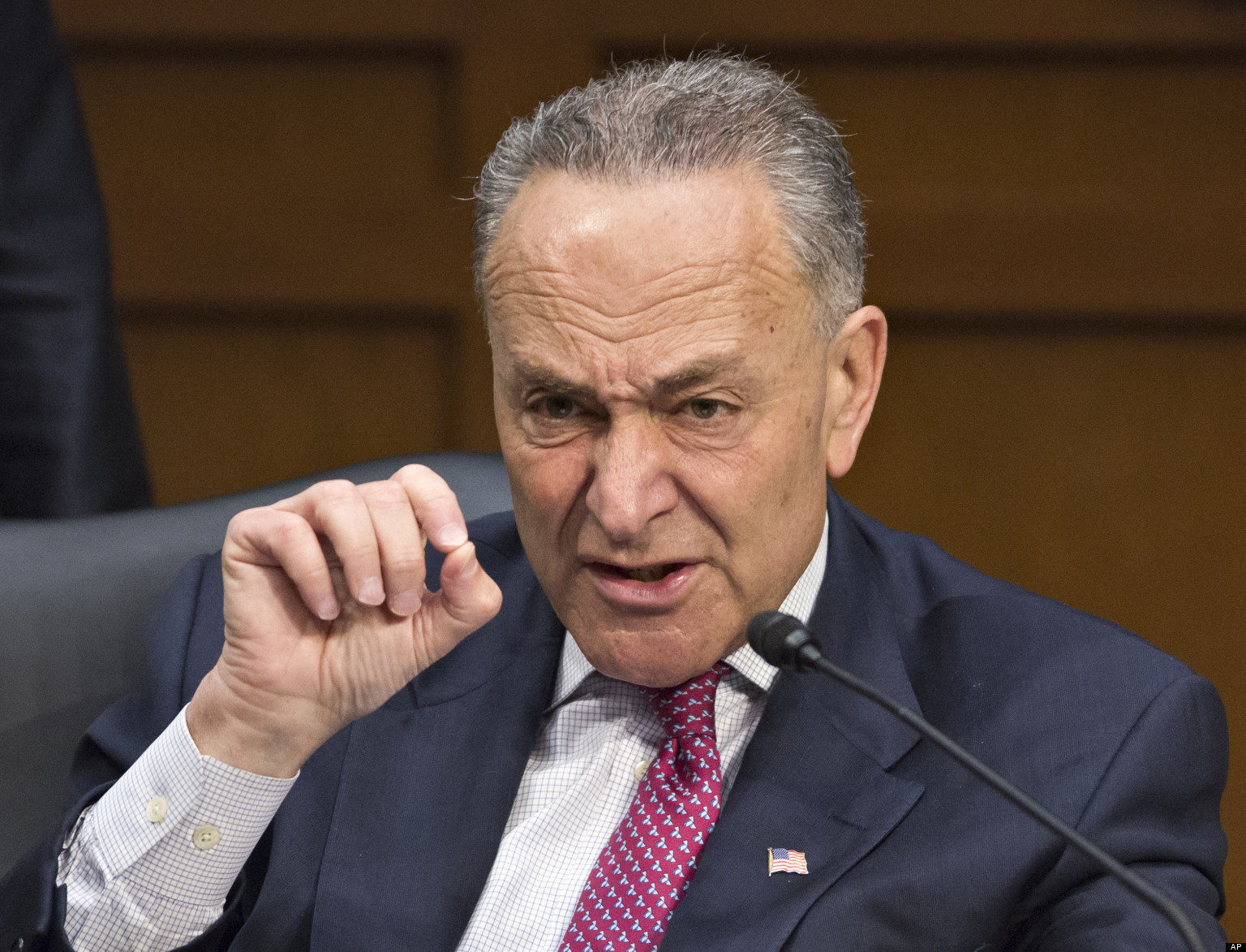 Spineless Democrats propose bill to prevent Trump lifting Russian