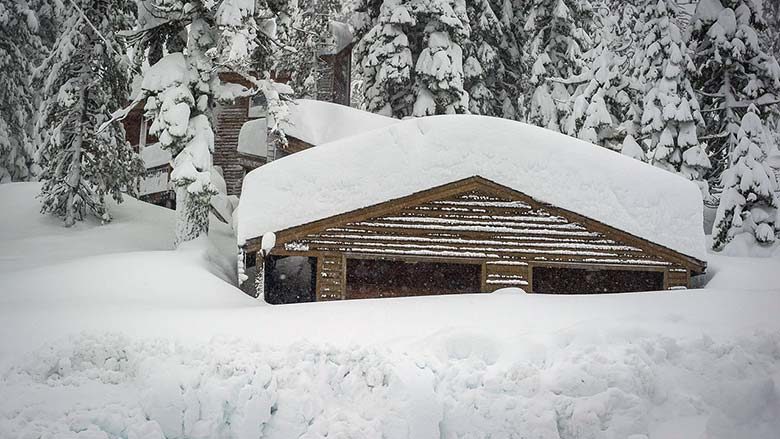 Click to enlarge The average annual snowfall for Squaw Valley Alpine Meadows is 450 inches. As of January 20, 2017, we are at 70% of average for the entire winter.