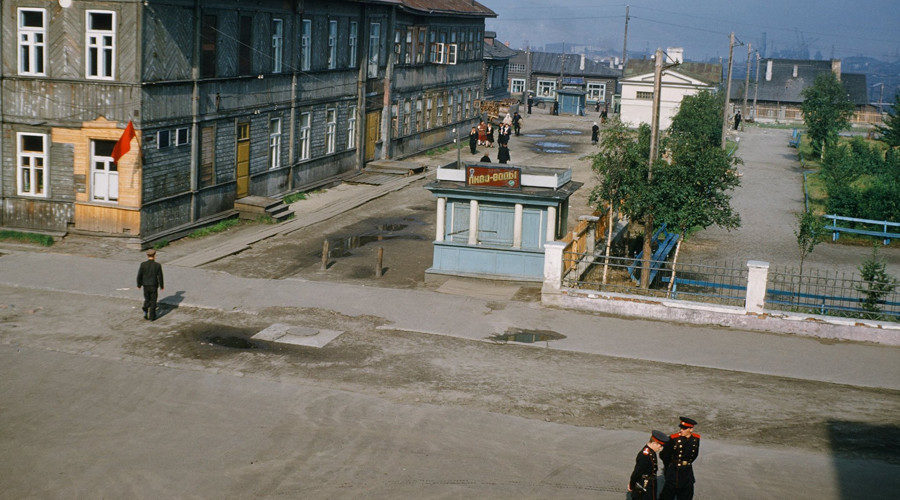 Click to enlarge Photograph from Martin Manhoff archive of Russia during Stalin