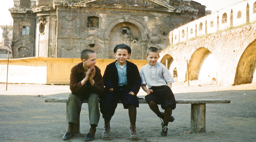 Click to enlarge Photograph from Martin Manhoff archive of Russia during Stalin