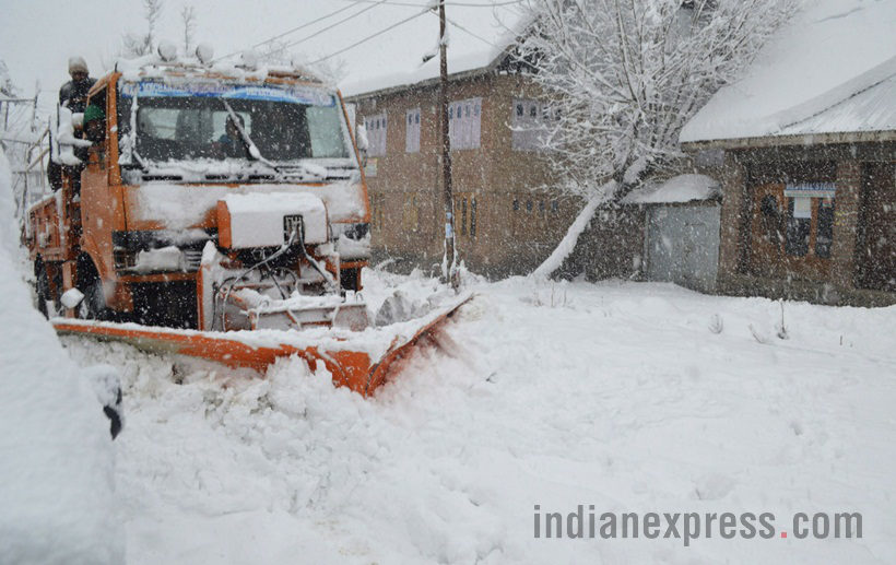 Snowfall continued intermittently for the fourth consecutive day, virtually cutting of the Valley from rest of the country due to closure of Srinagar-Jammu national highway 