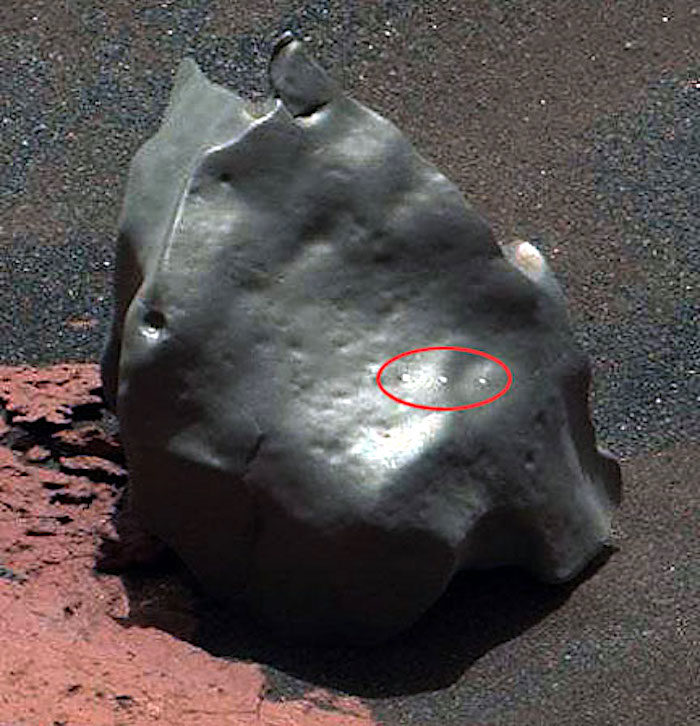 2 Mars curiosity meteorite