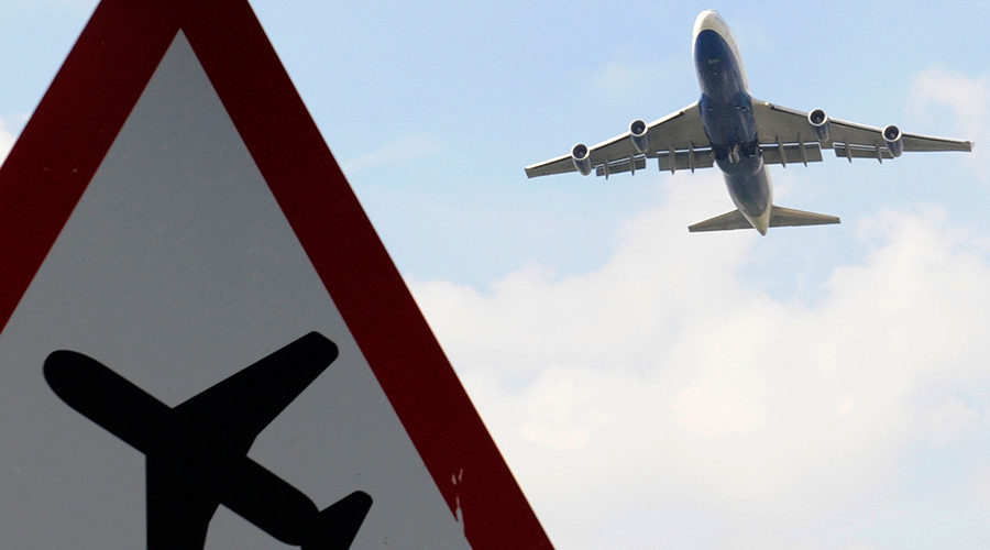 Click to enlarge Aircraft near airport