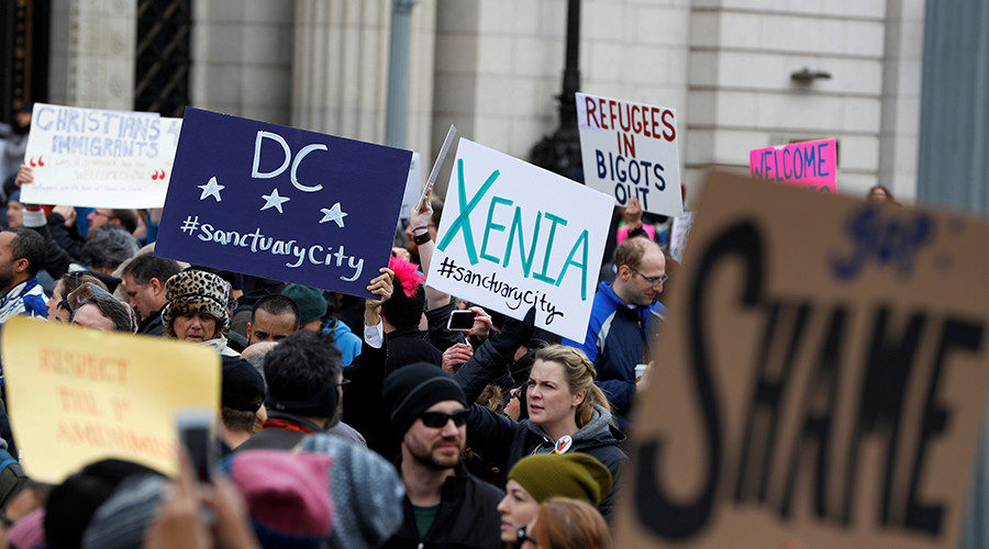 protesters trump muslim ban immigration