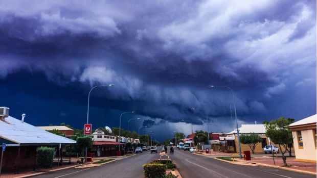 Click to enlarge Perth thunderstorm