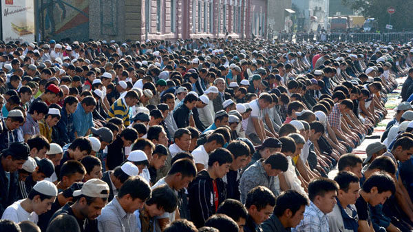 Click to enlarge Moscow Muslims