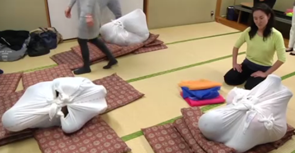 adult wrapping Tokyo
