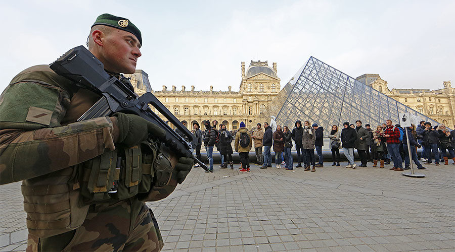 Click to enlarge louvre shooting