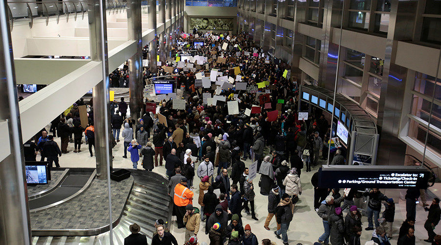 Click to enlarge protest at Detroit Metropolitan airport in Romulus