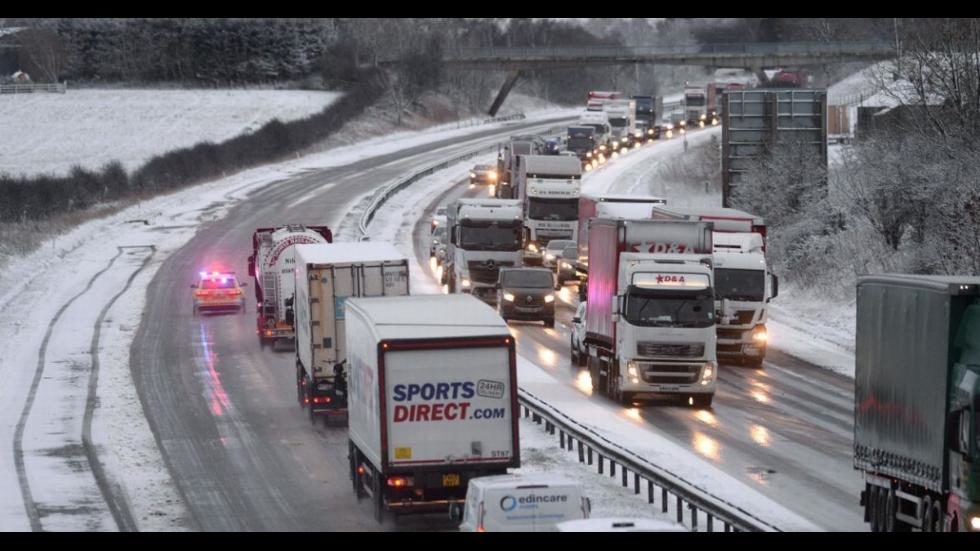 UK snow travel chaos