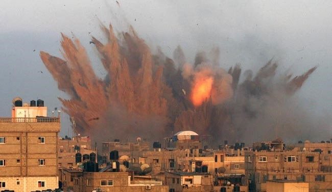 Click to enlarge Israel bombs Gaza