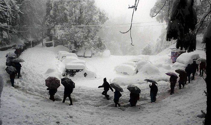 Kashmir Valley receives thickest snowfall in 25 years