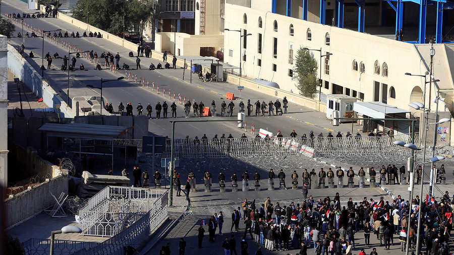 Supporters of Iraqi Shi'ite cleric Moqtada al-Sadr in Baghdad,Iraq