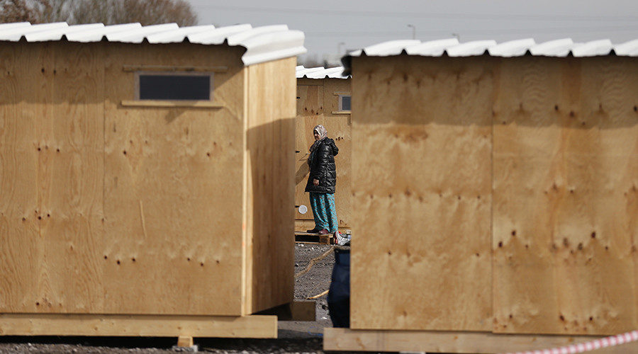 woman in refugee camp in dunkirk france