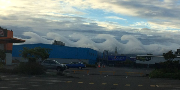 NZ wave clouds