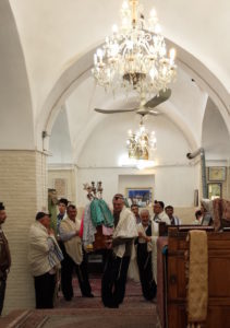 Jews worshipping in Iran