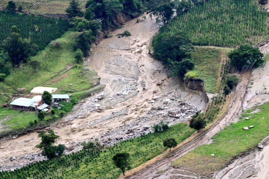 Click to enlarge Aftermath of the floods in Rivera, Huila, Colombia, February 2017.