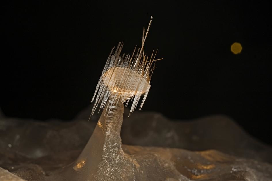 Click to enlarge Crystal formation