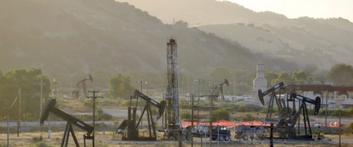 oil refinery 