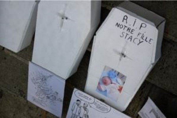 vaccine protest coffins