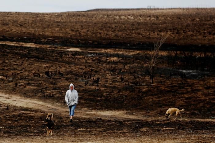 Click to enlarge wildfires near Lipscomb, Texas