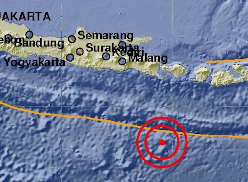 A map showing the epicenter of a 5.4 earthquake recorded off the south coast of Bali on March 17, 2017.