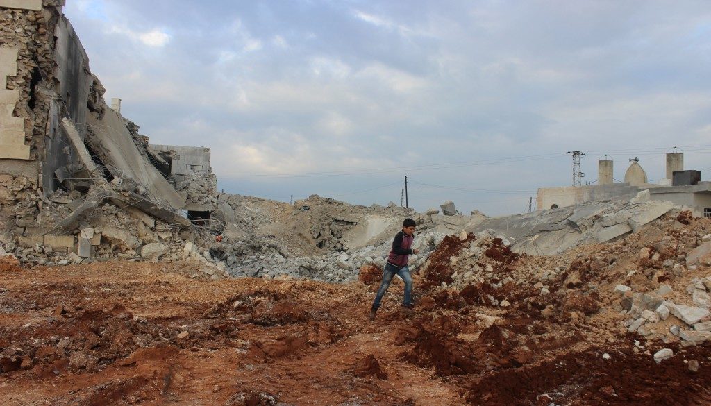 debris from us airstrike on syria mosque