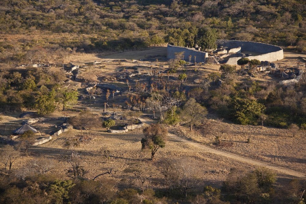 Click to enlarge Great Zimbabwe_2