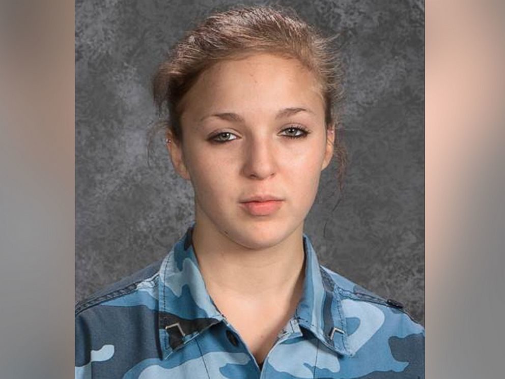 Teacher abducts Elizabeth Thomas
