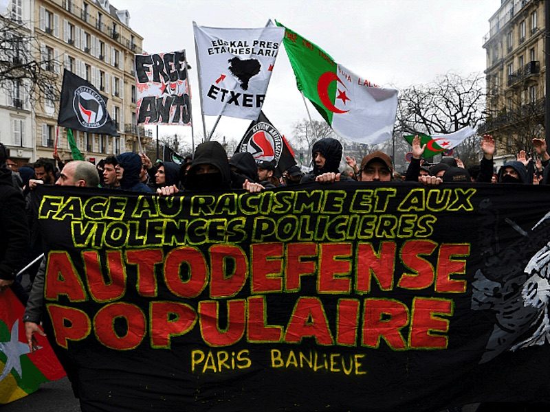 Click to enlarge Migrant Clash Paris