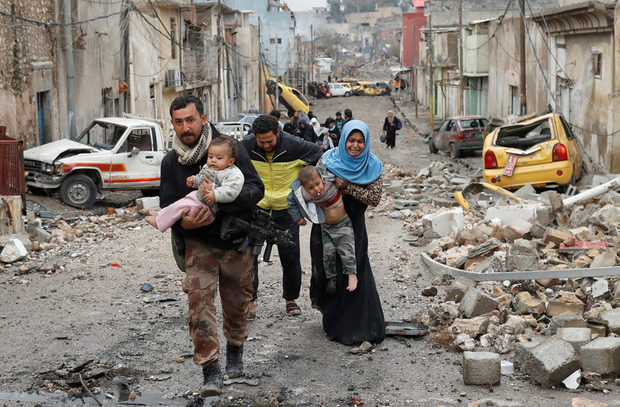 Iraq Mosul ISIS family flees refugees
