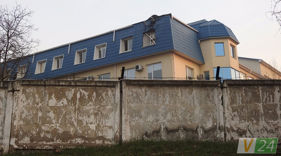 Click to enlarge Polish embassy damage in Ukraine