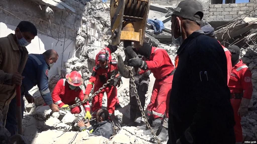 mosul rubble airstrike