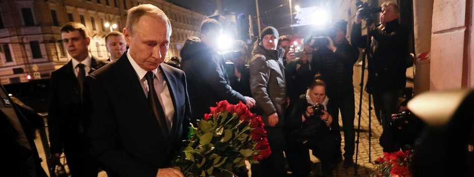 trump petersburg attack flowers
