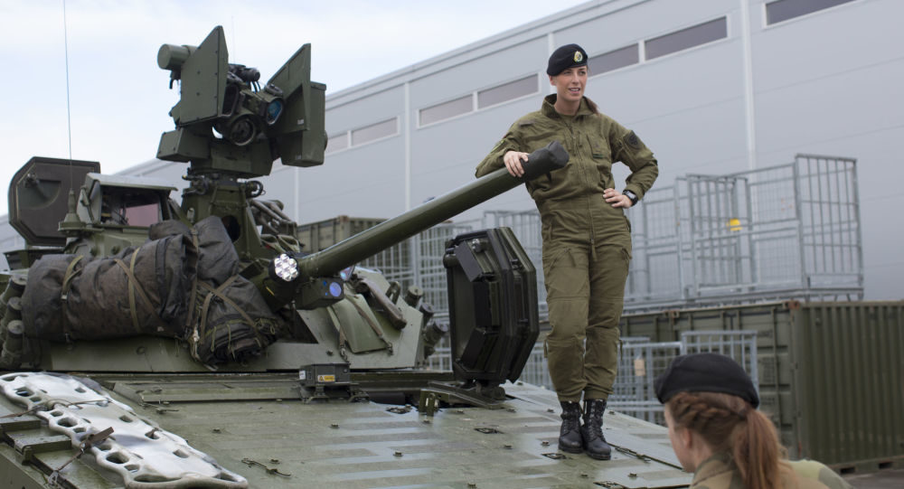 Female Norwegian soldier