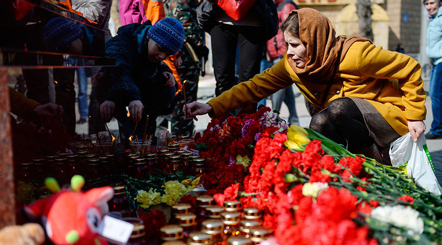 Click to enlarge Participants in United Against Terror nation-wide campaign in Novosibirsk, Russia.