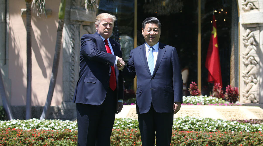 U.S. President Donald Trump (L) and China's President Xi Jinping