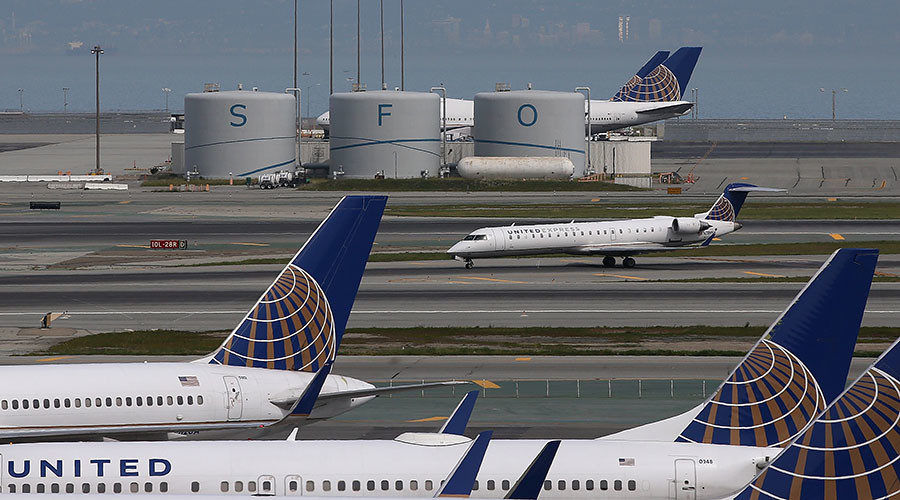 United Airlines airplanes