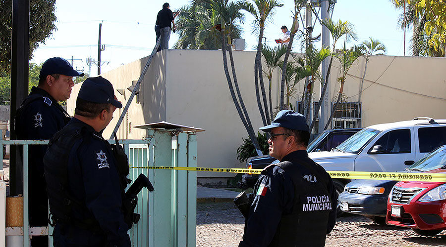 Click to enlarge mexico_police