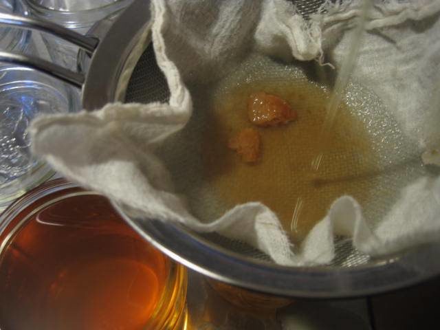 Click to enlarge Filtering lard