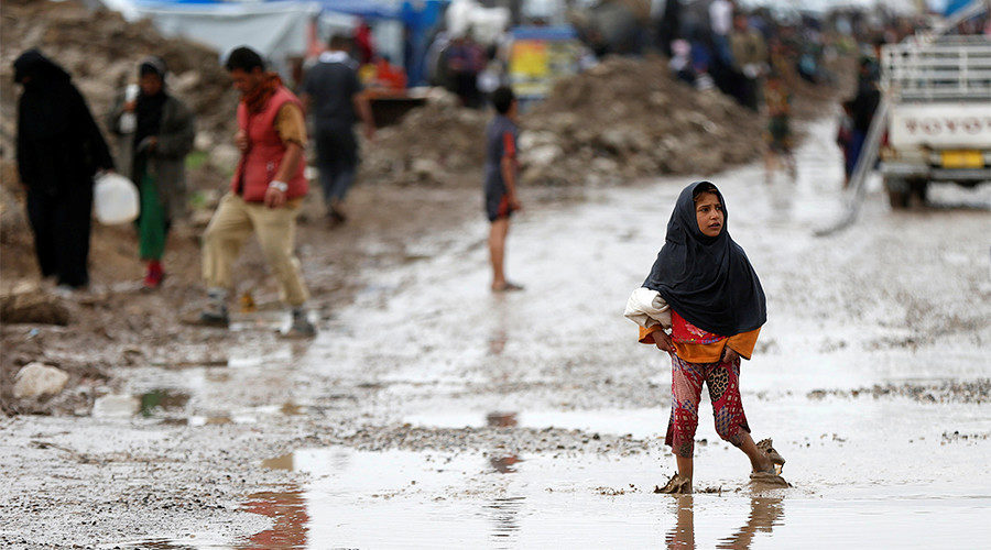 Displaced Iraqi child