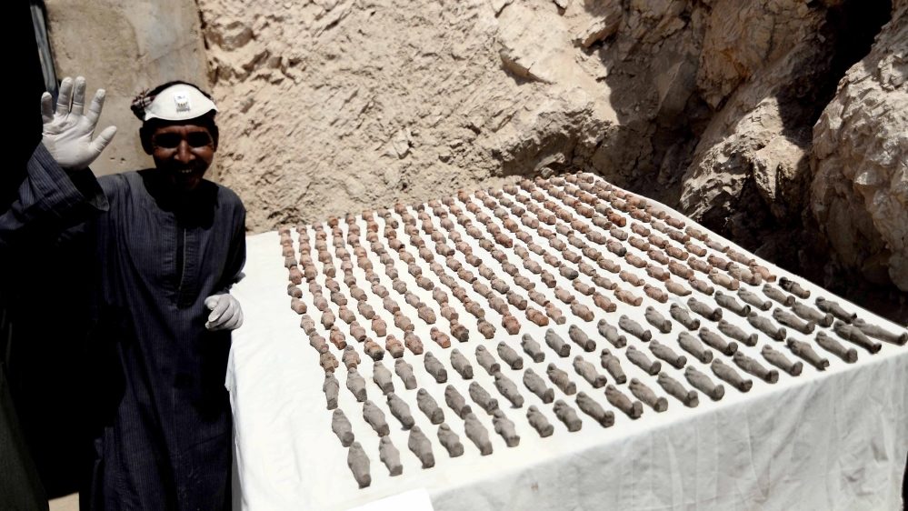 Click to enlarge Ushabti figurines egypt