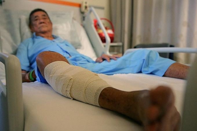 Mr Tan Kim Leng is warded at Ng Teng Fong General Hospital and requires surgery.  