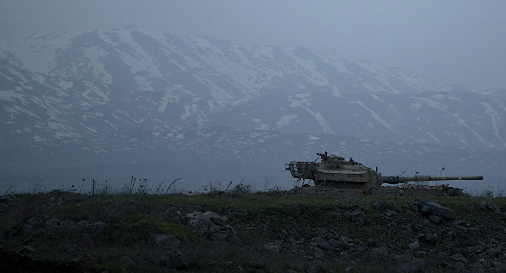 Click to enlarge Israeli tank in Golan Heights