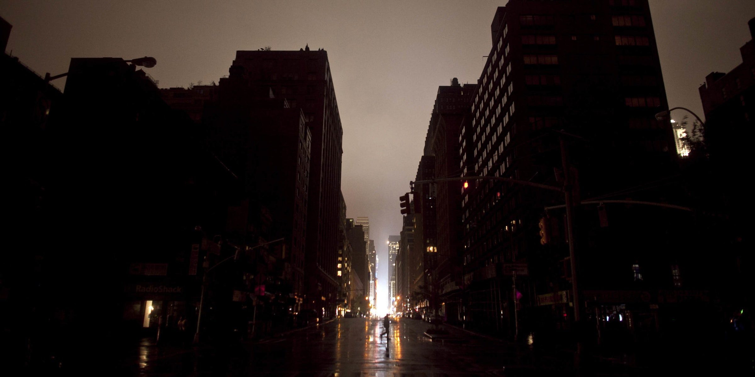 Click to enlarge Power Outages Coincide in LA, New York, and San Francisco