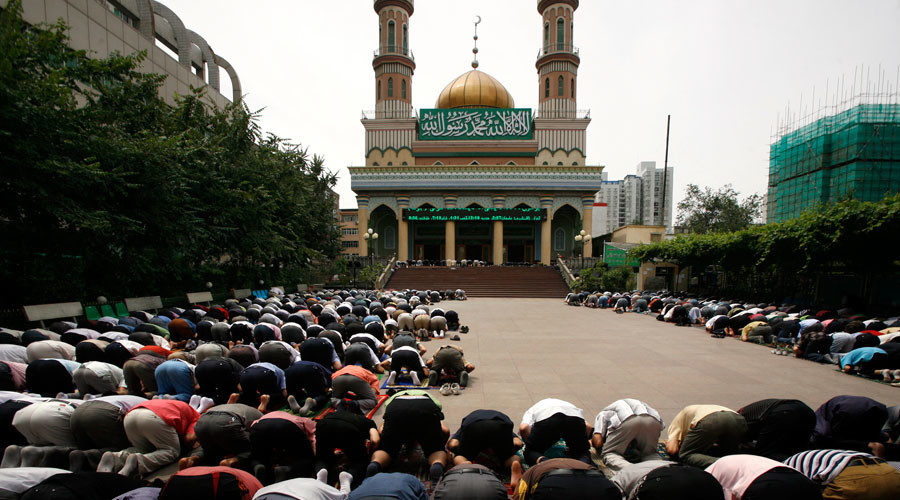 Click to enlarge muslims pray china