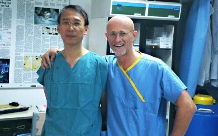 Dr Xiaoping Ren and Professor Sergio Canavero brain transplanted