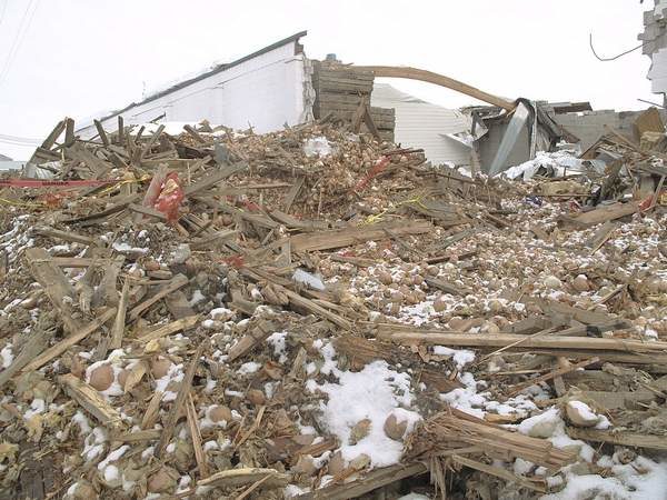 Click to enlarge Most of the 100 million pounds of onions ruined in Idaho and Eastern Oregon this winter have been properly disposed of.